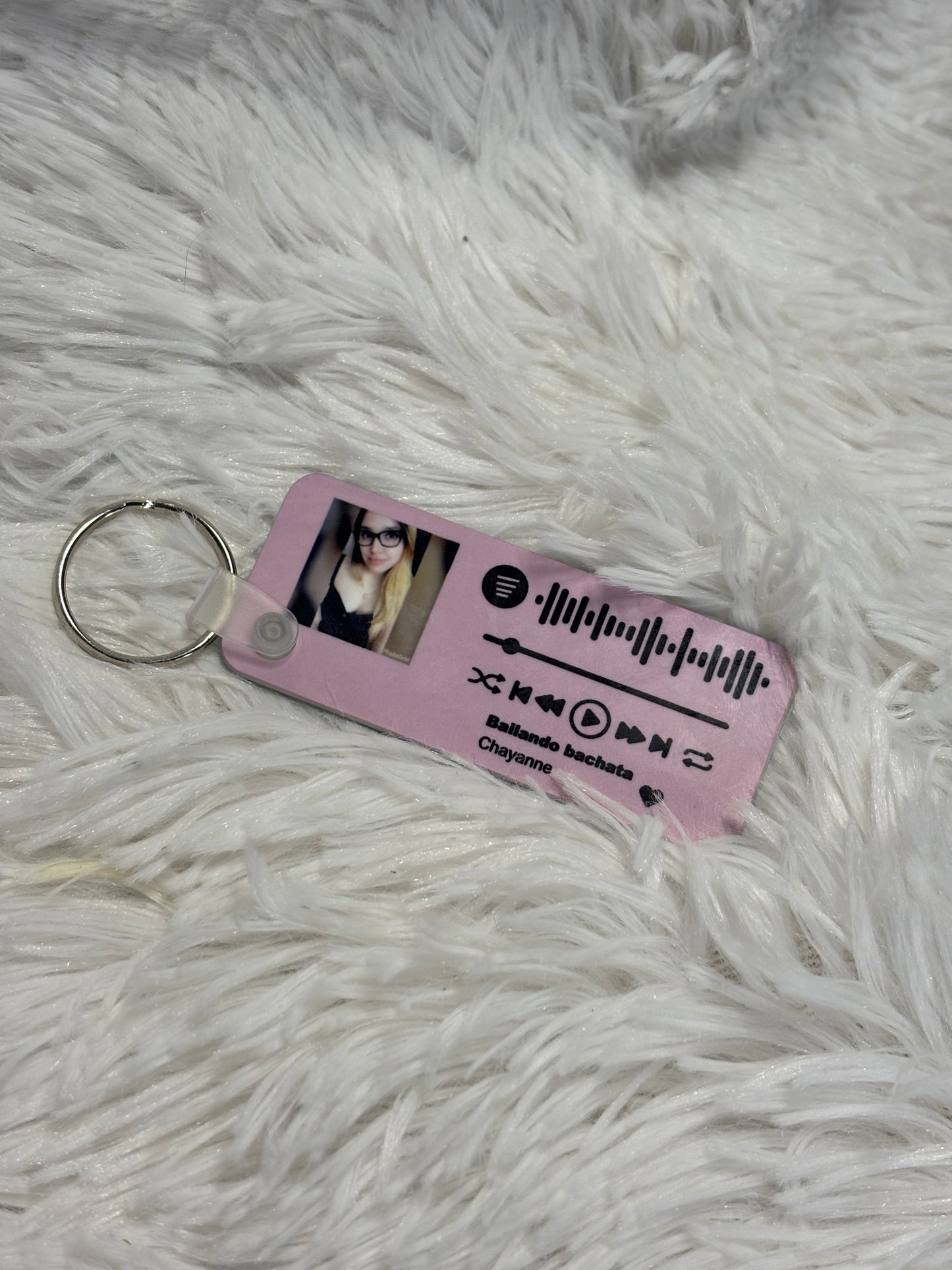 Custom Spotify Keychains with picture – Personalized Rectangular and square keychains with song